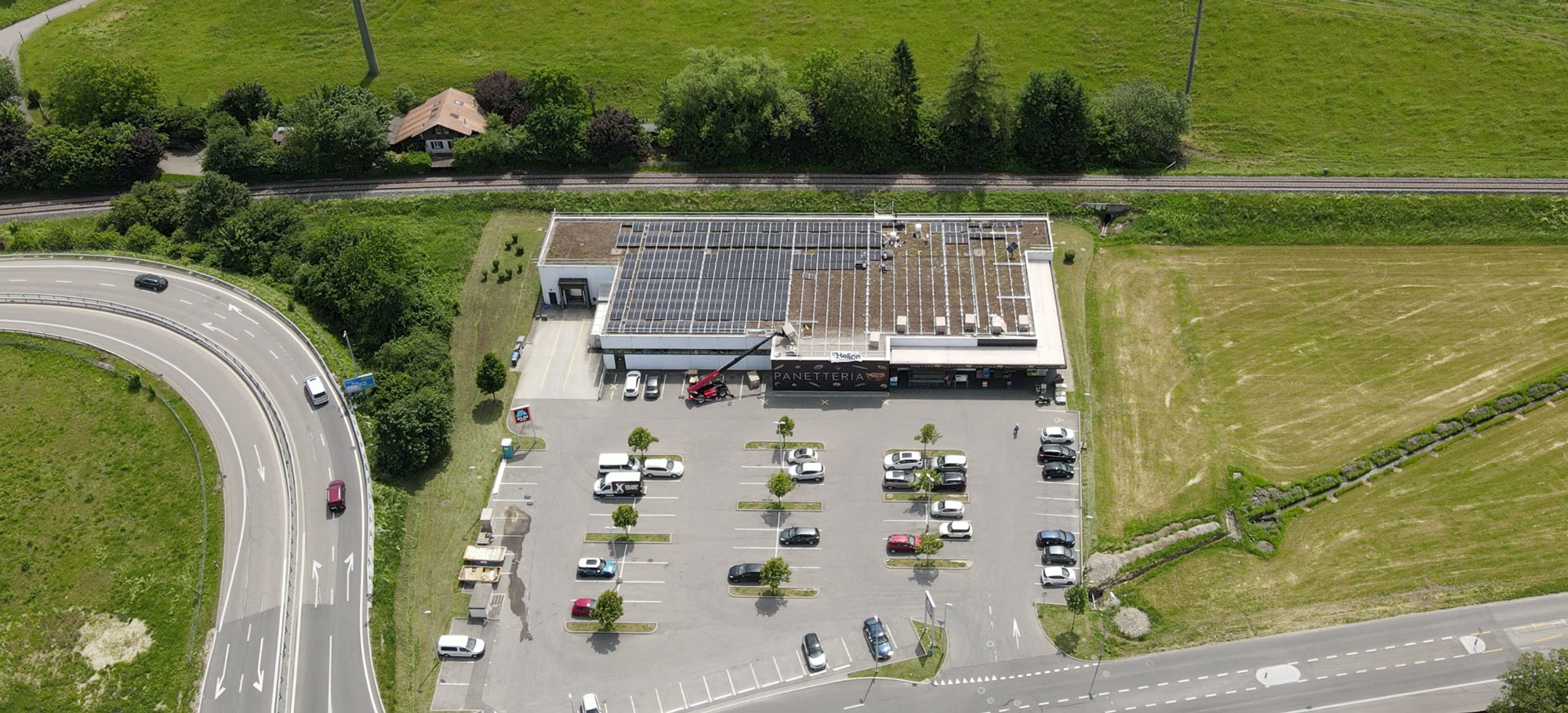 Helion baut Solaranlage auf 39 Aldi Suisse Filialen in drei Monaten